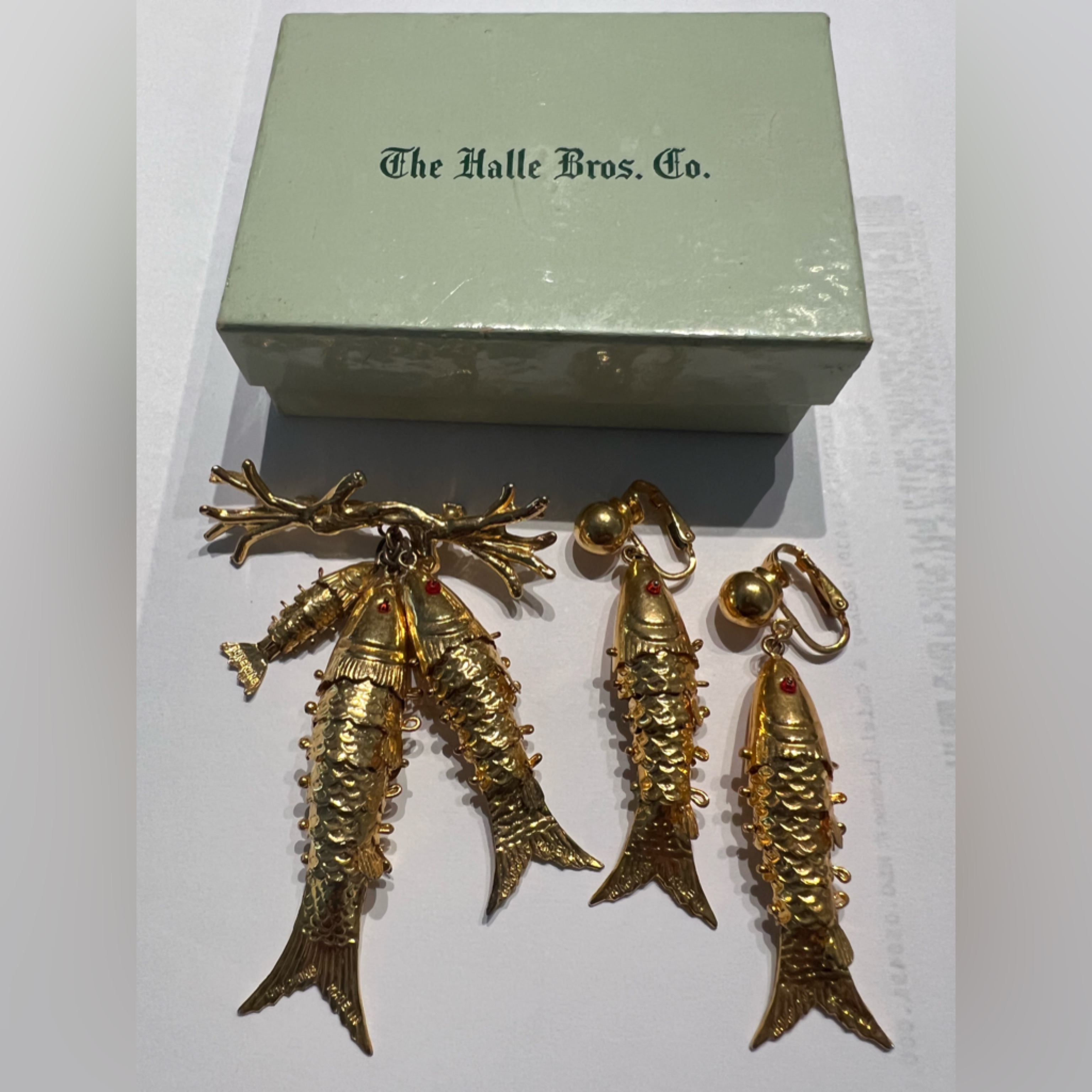 Unique Odd Vintage Fish Vogue Jewelry Brooch WMatching Earrings Set Signed